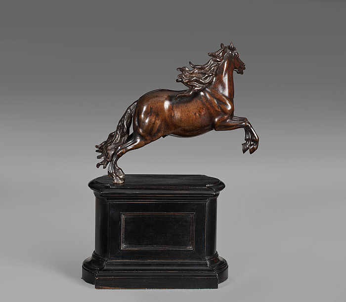 Rearing Horse (Tail Down) Slider Image 2